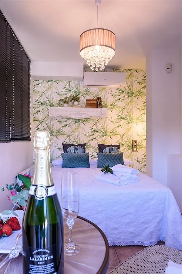 Haexaris Casa Boutique By Florentia Homes Granada Apartment